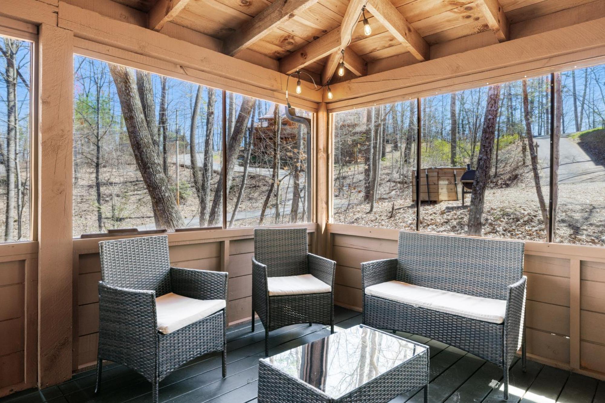Cozy Family Friendly Cabin With Hot Tub, Near Gatlinburg, Pigeon Forge, Dollywood Sevierville Eksteriør bilde