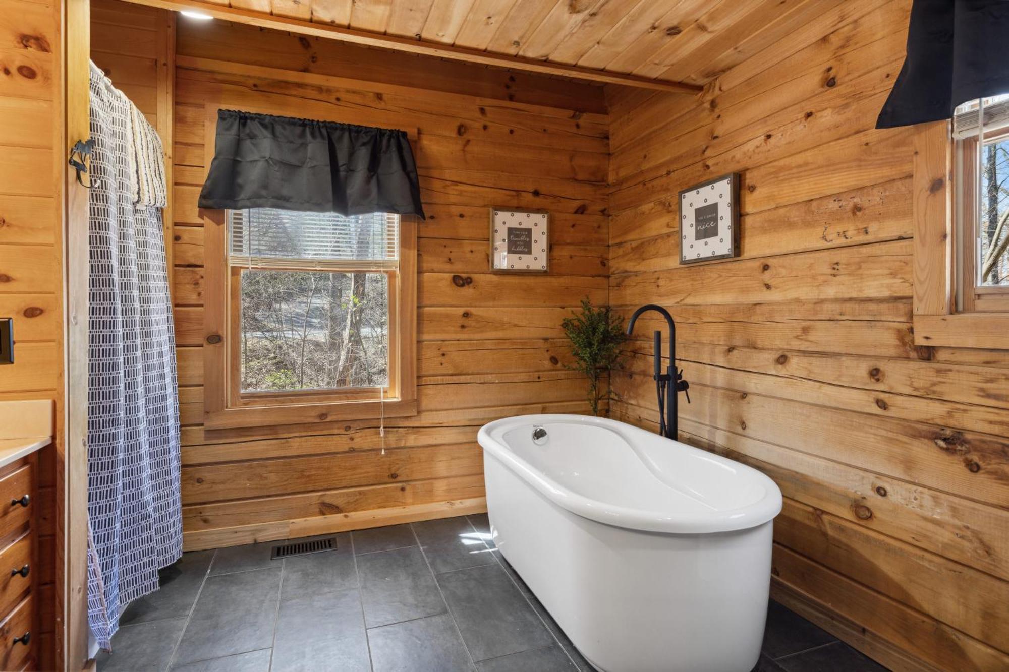 Cozy Family Friendly Cabin With Hot Tub, Near Gatlinburg, Pigeon Forge, Dollywood Sevierville Eksteriør bilde
